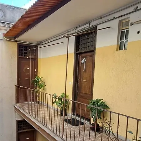 Apartment Amneris Opera Rome