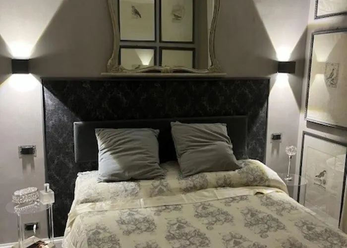 Amneris Opera شقة